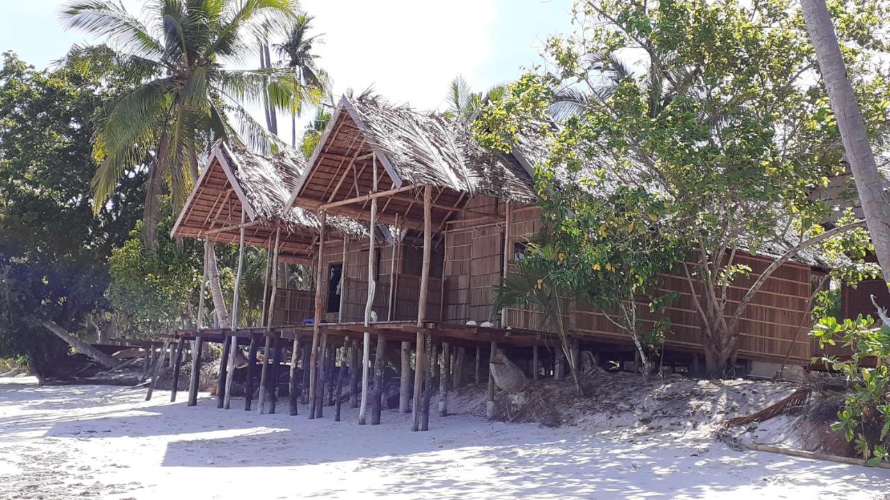 Erens Guest House Waisai 外观 照片